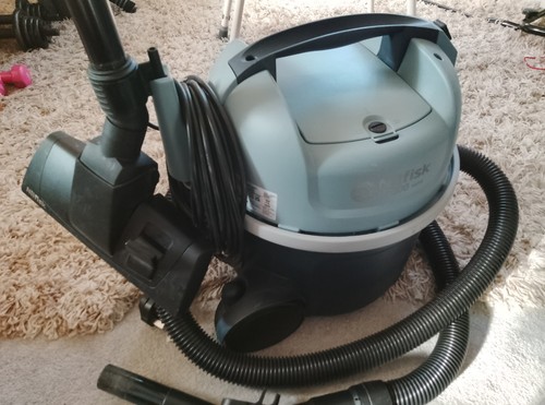 Nilfisk vp300 hepa 800 watt - vp300,