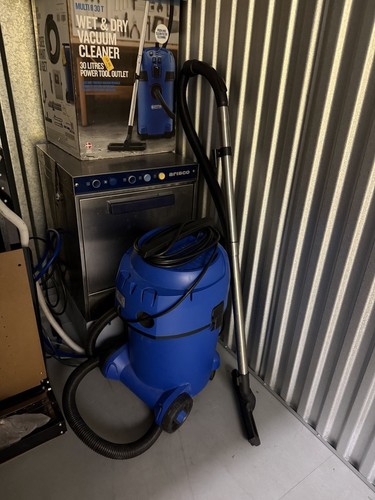 Nilfisk multi 30t wet dry - ii, &